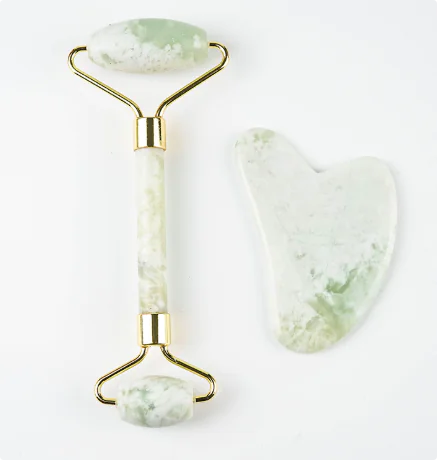 Set de Rodillo y Raspador de Jade Blanco de 110g Xiu Yu